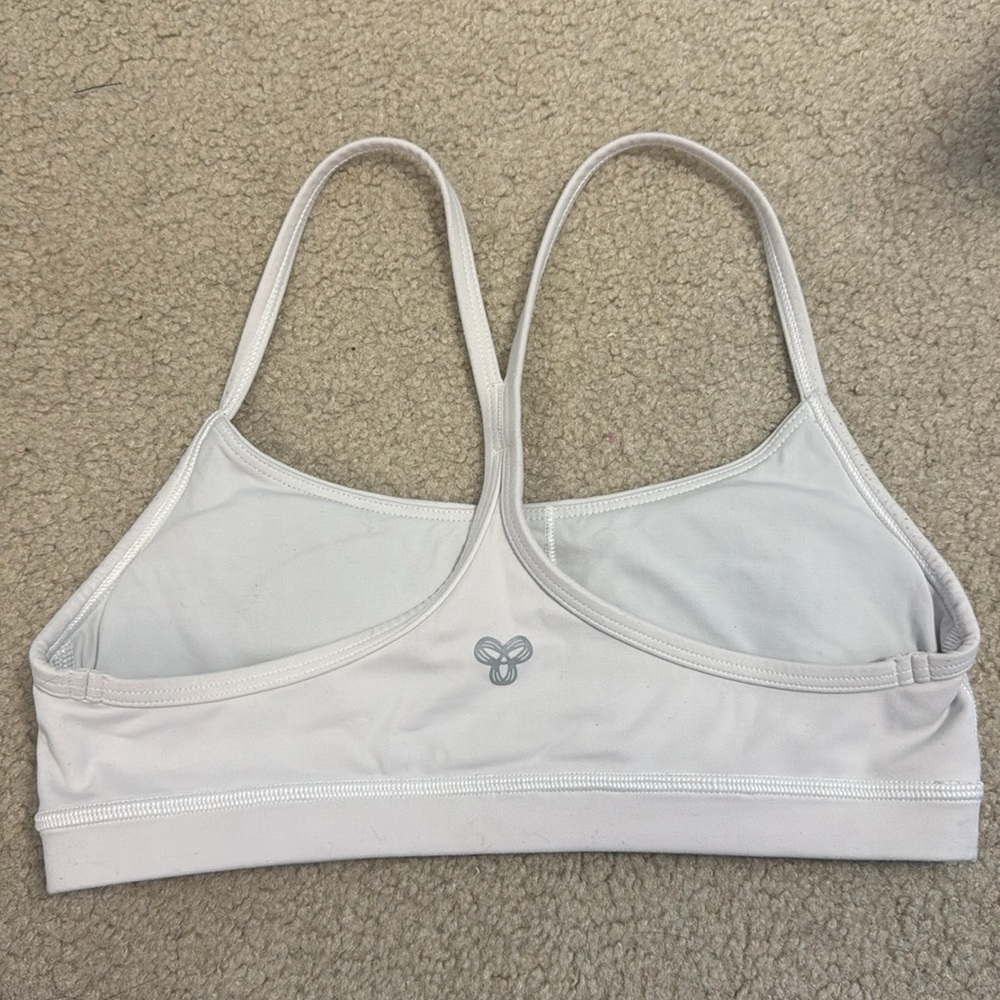 Aritzia TnAction sports bra. White, size small.